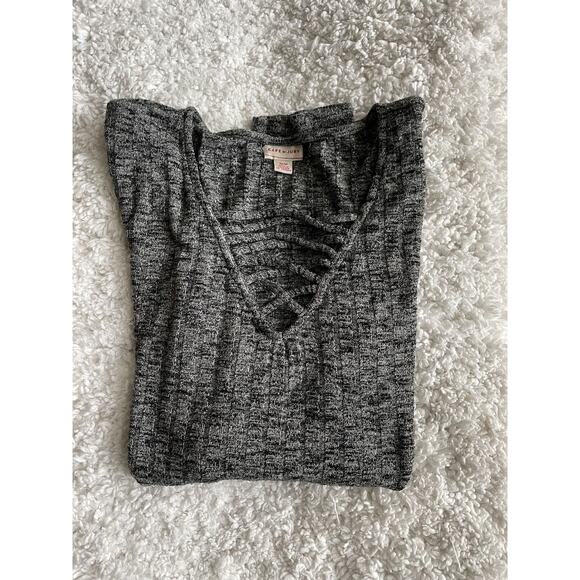 Cape Juby girls sz. M gray design sweater. Cute, comfortable - Picture 10 of 10